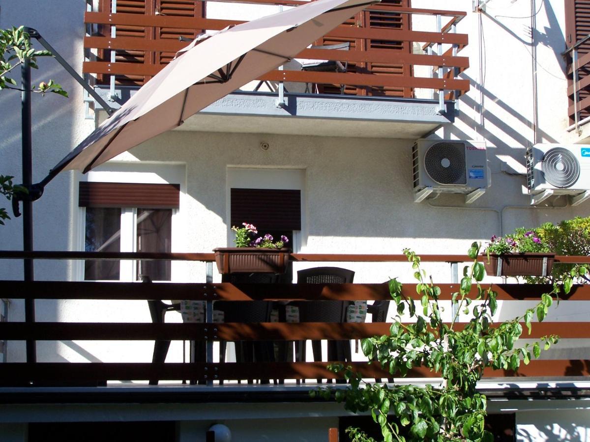Apartments Sestan Novalja Εξωτερικό φωτογραφία