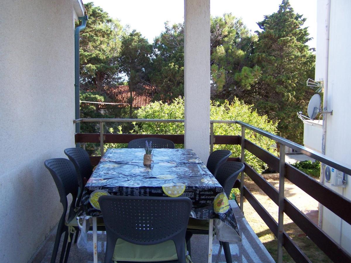 Apartments Sestan Novalja Εξωτερικό φωτογραφία