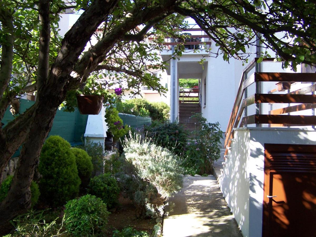 Apartments Sestan Novalja Εξωτερικό φωτογραφία