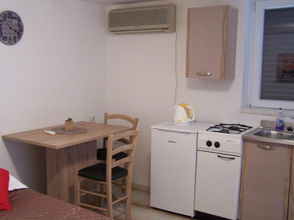 Apartments Sestan Novalja Εξωτερικό φωτογραφία